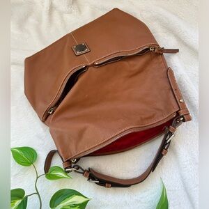 Dooney & Bourke camel leather shoulder bag